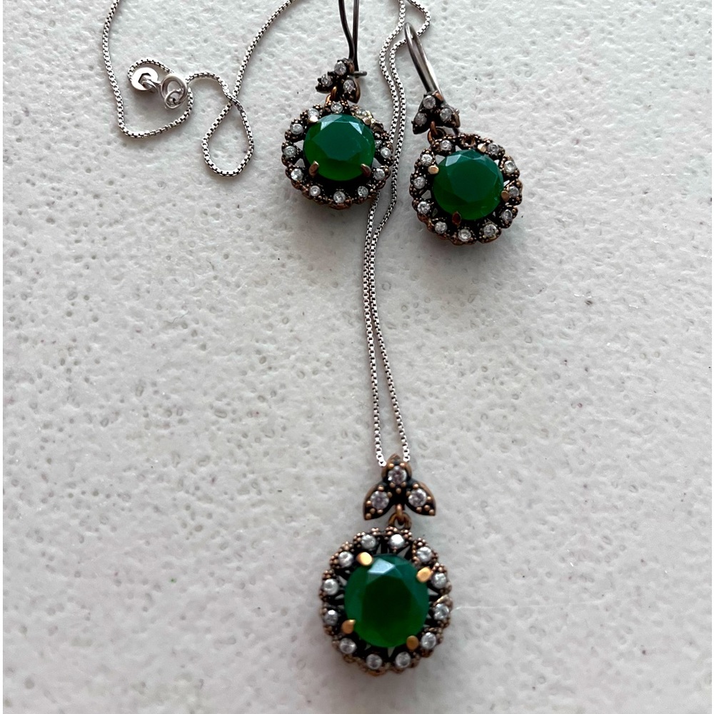 Silver necklace and earrings